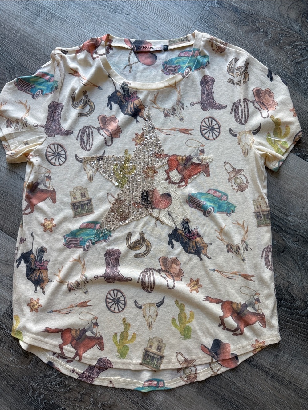 Origami  Western Graphic Tee with Sequin Star - Cream sz m